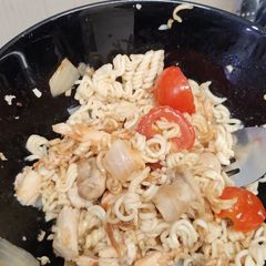 Simple chicken breast with noodles. 🍜 A picture of Simple chicken breast with noodles. 🍜.