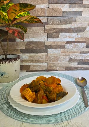 Una foto de Estofado de verduras y carne