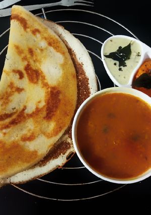 પોડિ ઢોંસા (Podi Dosa Recipe In Gujarati) રેસીપી મુખ્ય ફોટો