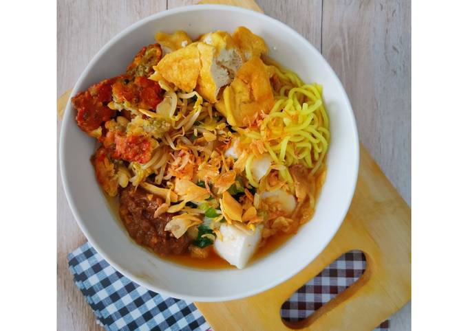 Resep Lontong Mie Surabaya Oleh Danes Wisesa - Cookpad