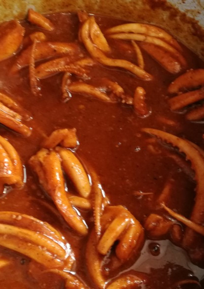Una foto de Rejos en salsa americana