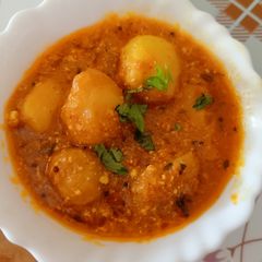 A picture of No onion Garlic Dum aloo.