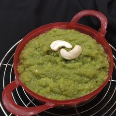 A picture of Danedar Lauki halwa.