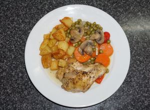 Una foto de Pollo arvejado con champiñones