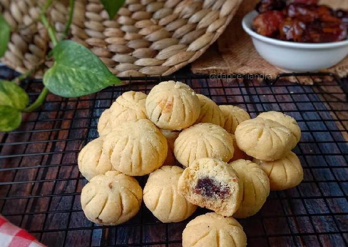 Kue Maamoul (Nastar Kurma Kayu Manis)