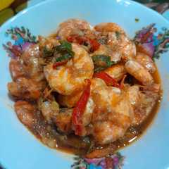 A picture of Sambal goreng udang.