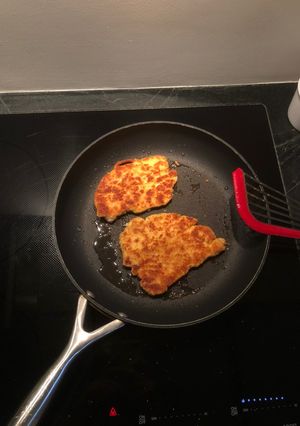 A picture of Chicken Cutlet.