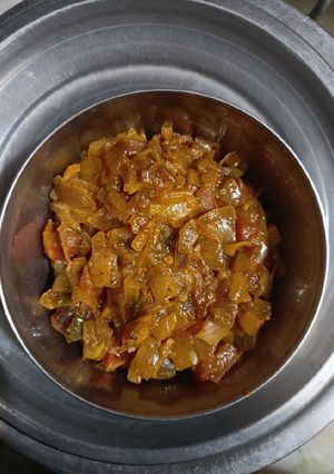 A picture of Onion_Tomato chatuny.