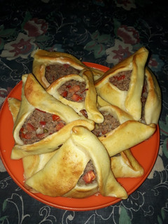 Una foto de Empanadas árabes con masa casera 🤪