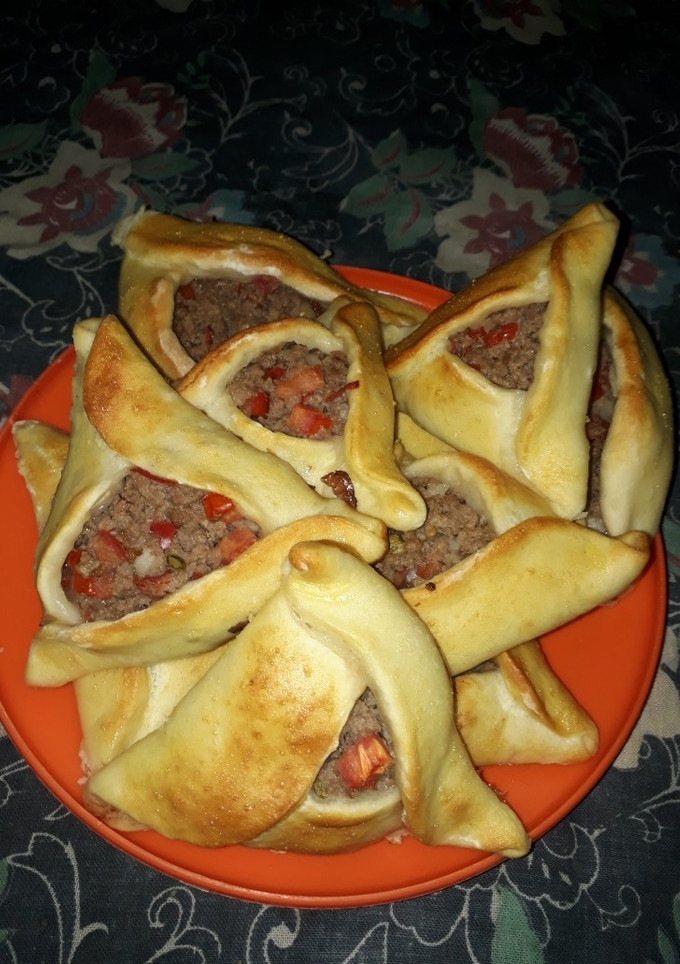 Una foto de Empanadas árabes con masa casera 🤪