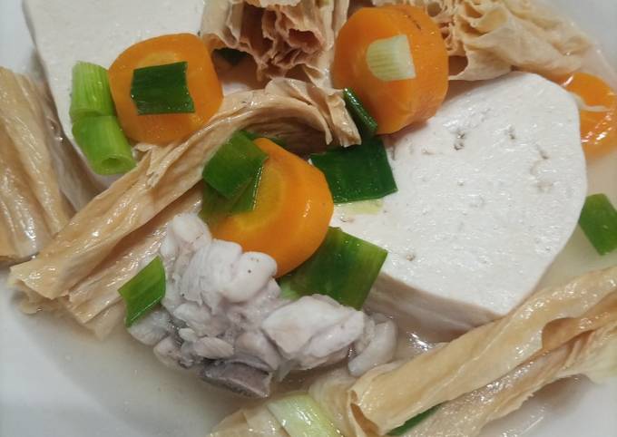 Resep Sup kembang tahu, ayam dan tahu Resep Sup kembang tahu, ayam dan tahu