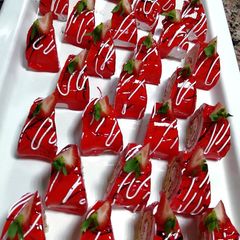 A picture of Strawberry Swiss Roll.