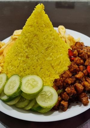 Foto resep Nasi Kuning Rice Cooker