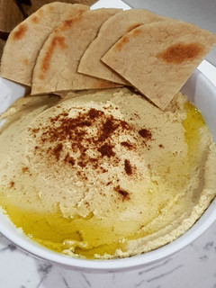 Una foto de Hummus