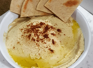 Una foto de Hummus