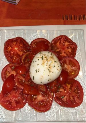 Une photo de Salade de Tomates et Burrata