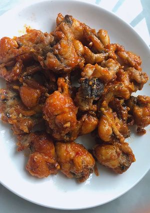 Hình của món Ếch chiên giòn cháy tỏi.