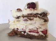 Una foto de rellenos de yogurt para tortas