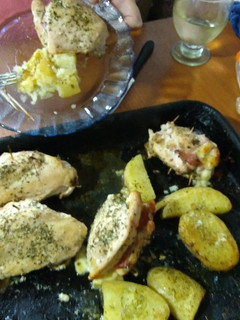 Una foto de Supremas rellenas con papas al horno