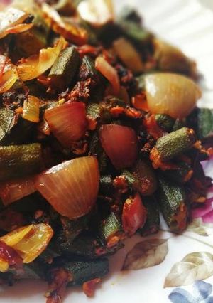भिन्डी दो प्याजा (Bhindi do pyaza recipe in Hindi) रेसिपी मुख्य फोटो