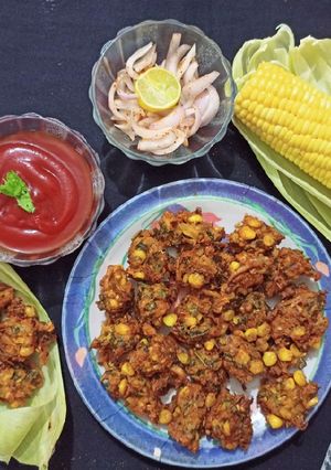 મકાઈ અને ડુંગળીના પકોડા ( Corn & Onion Pakoda Recipe in Gujarati રેસીપી મુખ્ય ફોટો