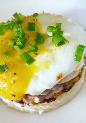 Una foto de Huevos benedictinos