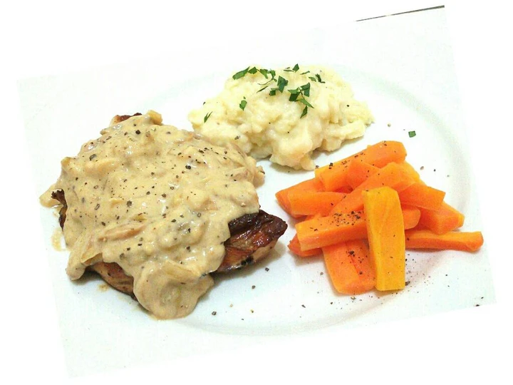 Cara Gampang Membuat Resep Mushroom sauced Chicken steak with mashed potato yang  Bikin Ketagihan Anti Ribet, Lezat