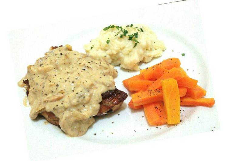 12 Resep: Mushroom sauced Chicken steak with mashed potato Kekinian