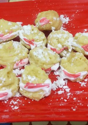 A picture of Vanilla profitroles.
