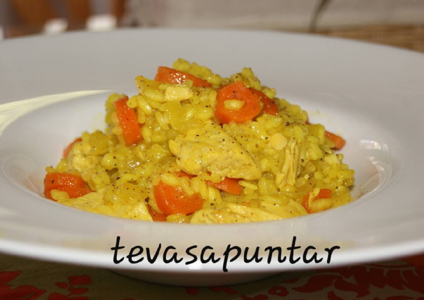 Arroz con pollo y zanahorias 馃崡馃馃