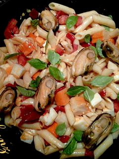 Una foto de Ensalada de pasta con mejillones