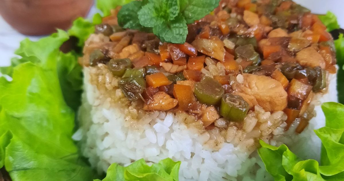 Nasi Tim Praktis Ayam Kecap