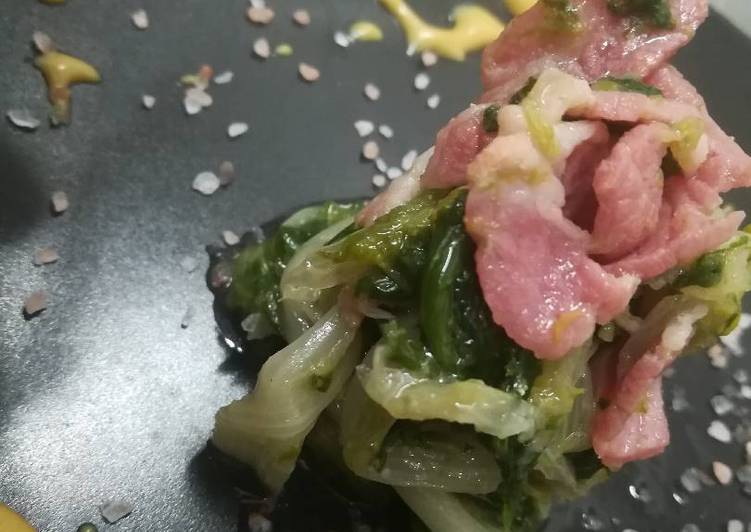 Scarola fritta con bacon e senape al miele e arancia