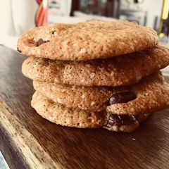 A picture of Zabeth's Chocolate Chip Cookies.