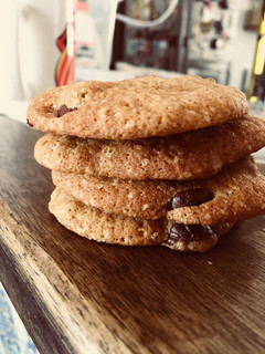 A picture of Zabeth's Chocolate Chip Cookies.