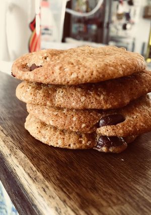 A picture of Zabeth's Chocolate Chip Cookies.