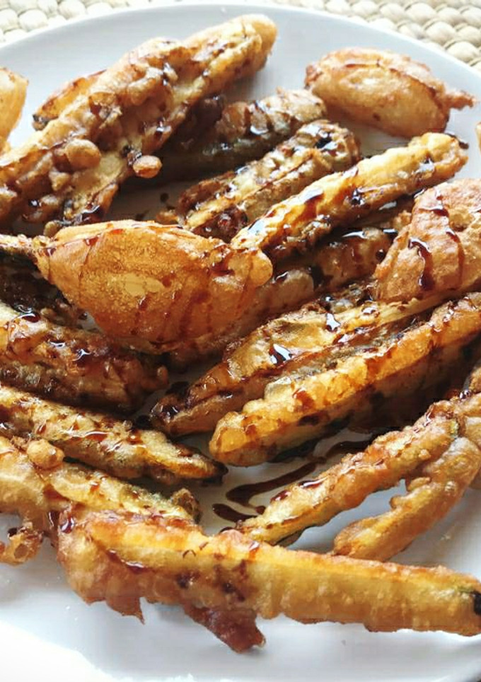 Una foto de Tempura de verdura con miel de caña 💰 0'80 € / ración