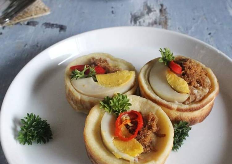 Kue lumpur abon ikan