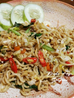 Foto resep Indomie Kari Goreng Nyemek Pedas