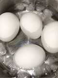 Quick-Boiled Eggs in an Electric Kettle