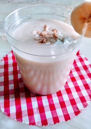 Una foto de Batido de sésamo y banana