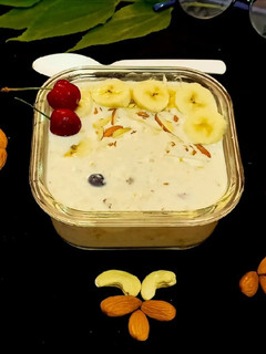 A picture of Instant Oats Banana smoothie bowl (no cook recipe).