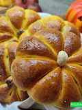 Bollos de calabaza rellenos de cabello de Ángel para Halloween