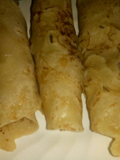 A picture of Simple ginger crepes.