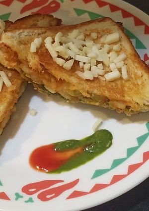 પોટેટો સેન્ડવીચ રેસીપી મુખ્ય ફોટો