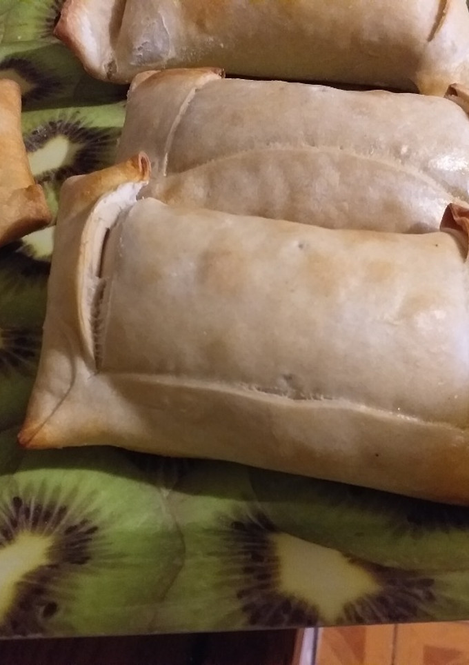 Una foto de Empanadas de queso champiñón  al horno