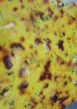 A picture of Besan roti, methi palak mixed missi roti.