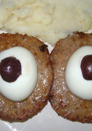 Una foto de Ojos de huevo duro para niños