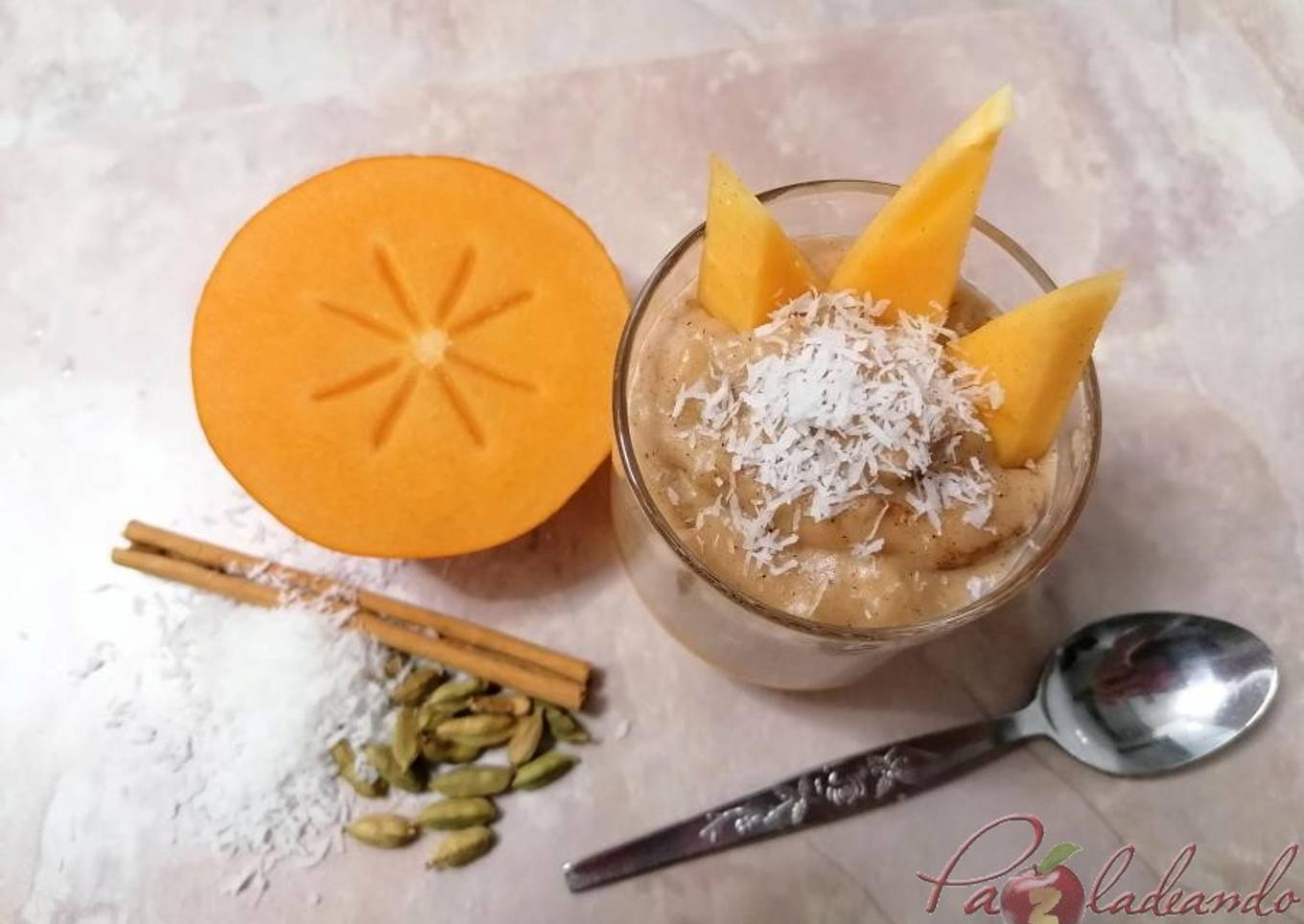 Arroz con leche de coco y fruta