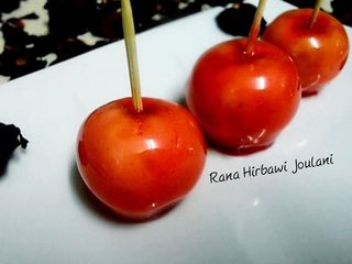التفاح بصوص الكراميل الاحمر (عنبر)